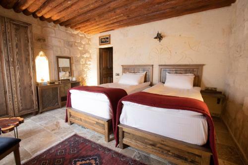 Medusa Cave Hotel