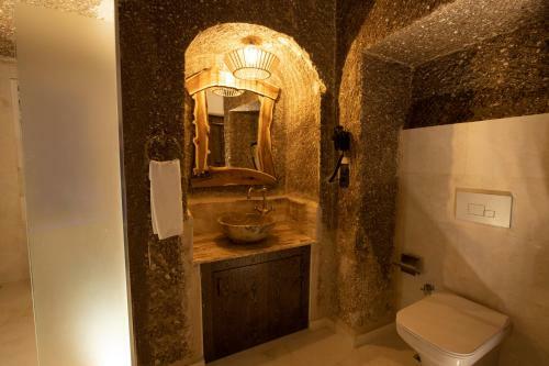 Medusa Cave Hotel