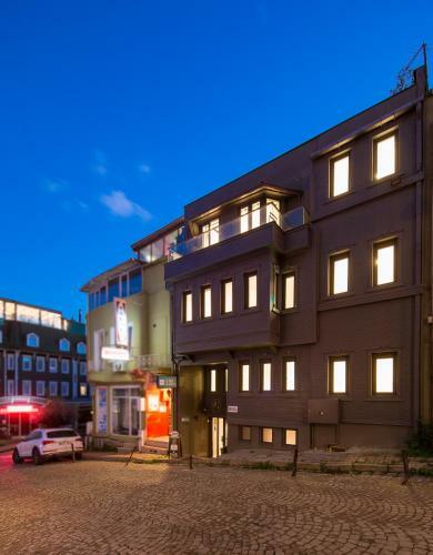 Alilass Hotel