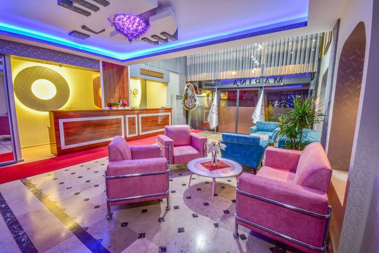 Mar?na Hotel