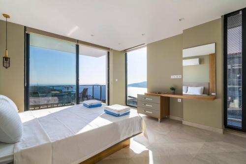 Kalkan Villa Sleeps 6 With Pool Air Con And Wifi