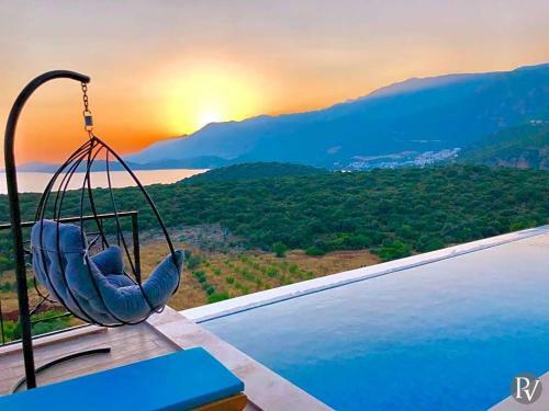 Gebze Villa Sleeps 6 With Pool And Air Con