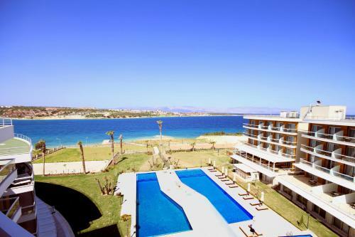 Casa de Playa Luxury Hotel & Beach