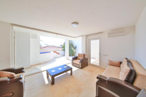 Kalkan Villa Sleeps 6 Pool Air Con Wifi