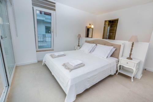 Kalkan Villa Sleeps 8 With Pool Air Con And Wifi