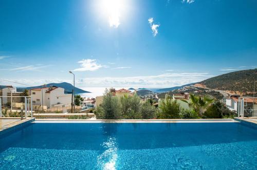 Kalkan Villa Sleeps 8 With Pool And Air Con