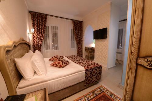 Raymar Hotels Mard?n