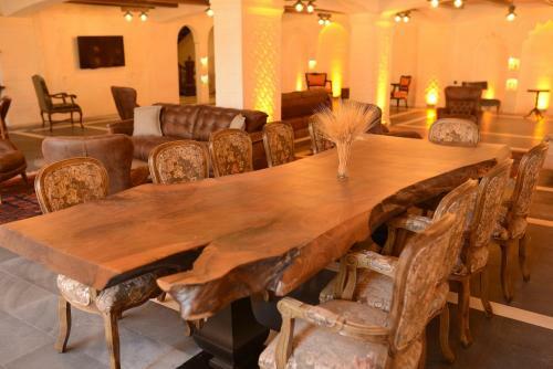 Raymar Hotels Mard?n