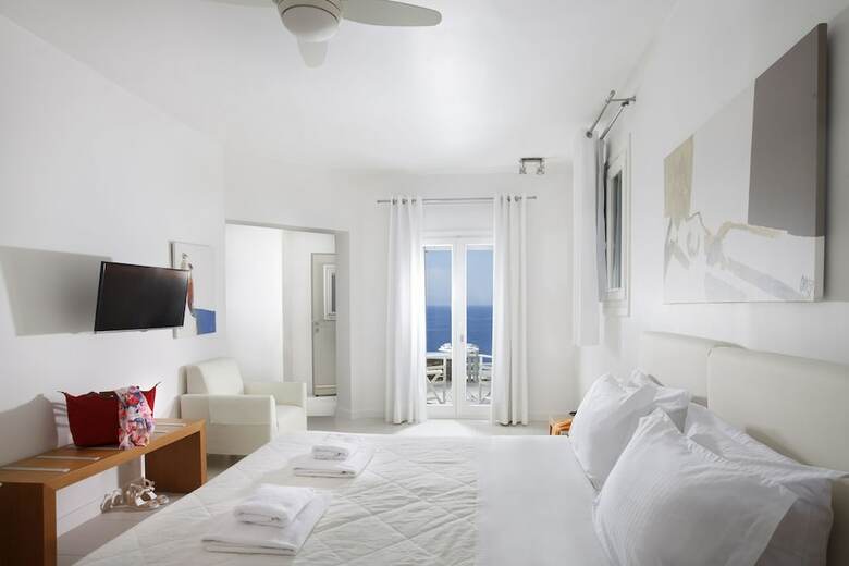 Hotel Selana Suites