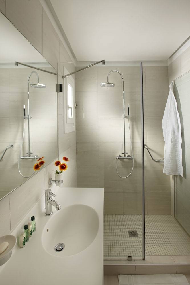Hotel Selana Suites
