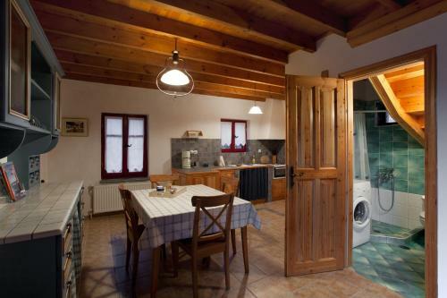 Villa Stone Houses