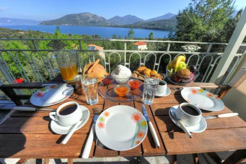 Hostal Gera's Olive Grove (elaionas Tis Geras)