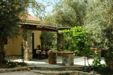 Hostal Gera's Olive Grove (elaionas Tis Geras)