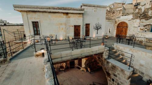 Carna Cave Hotel