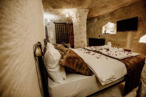 Romantic Cave Hotel
