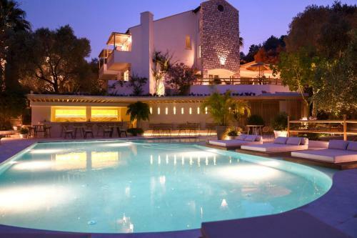 Hotel Pilos Deluxe
