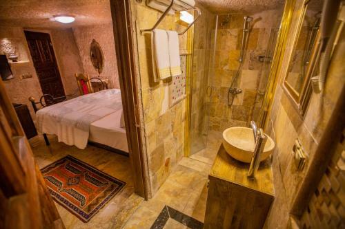 Royal Cave Hotel
