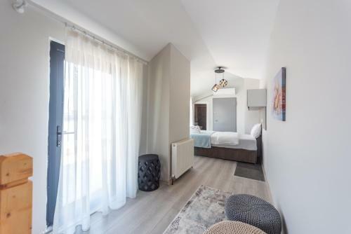 Hotel Green Hills Suites