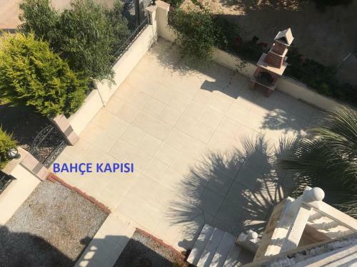 Villa With Private Pool In Altinkum