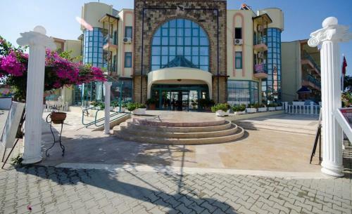 Ces Park Hotel Side