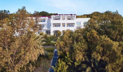 Gebze Villa Sleeps 24 With Pool And Air Con