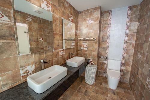 Hostal SH Villa