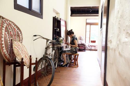 Old Mamaboy Marines Hostel??????????