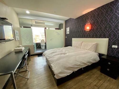 Hotel Love River Inn