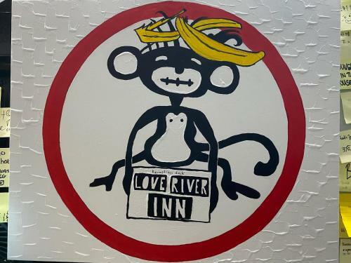Hotel Love River Inn