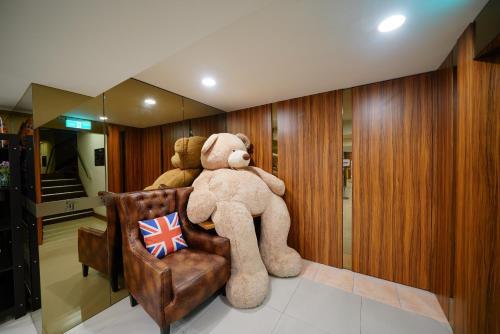 Hotel ????-???