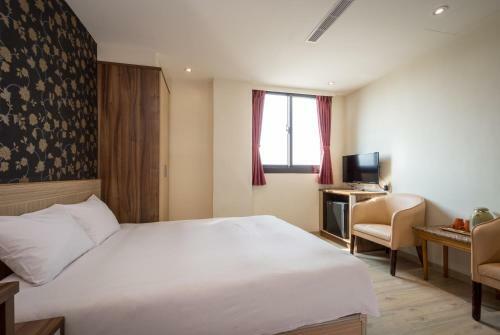 Yadi Hotel