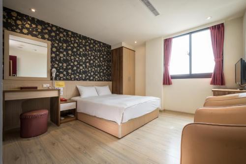 Yadi Hotel