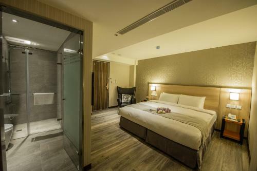 Lucky Apple Hotel