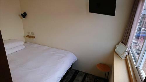 Temple Side Hostel