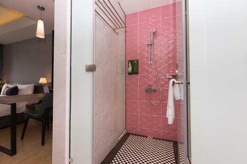F Hotel Luzhou Taipei
