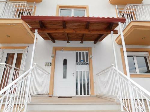 Elatos Apartments