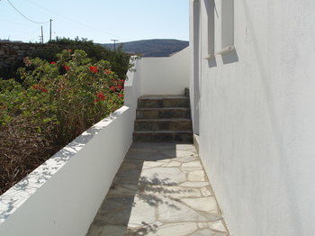 Hostal Helena's Apartments
