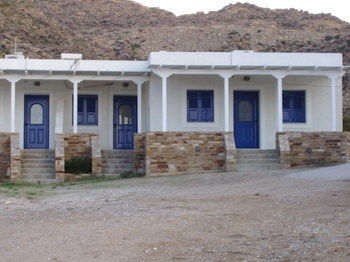 Hostal Helena's Apartments