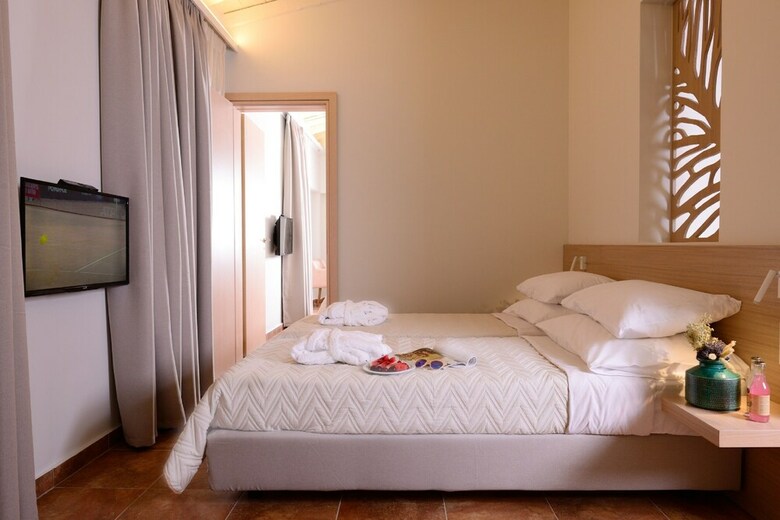 Varos Village Traditional Hotel