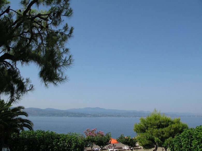 Hostal Pansion Akrogiali