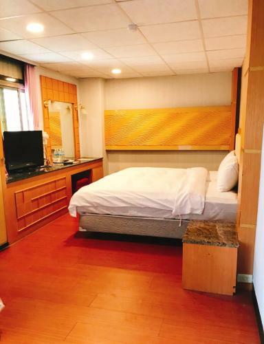 Chang Ti Metropolis Commercial Hotel