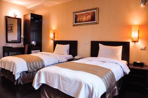 9 Hotel