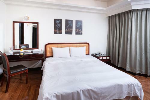 Peach Hotel