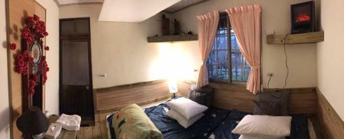 February Flower Food Homestay