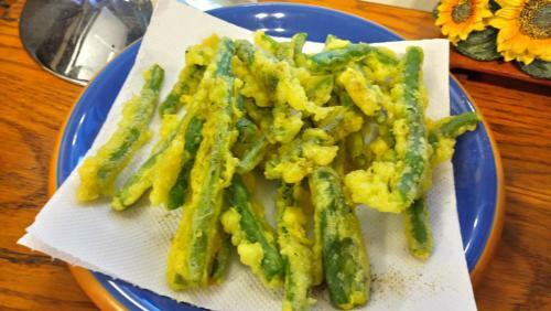 February Flower Food Homestay