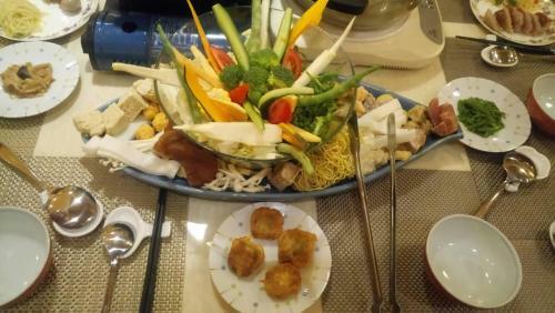 February Flower Food Homestay