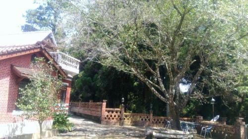 February Flower Food Homestay