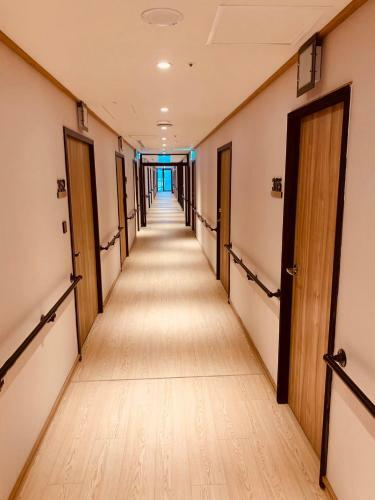 Hotel Comin' Place