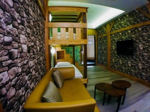 Song Xia Motel