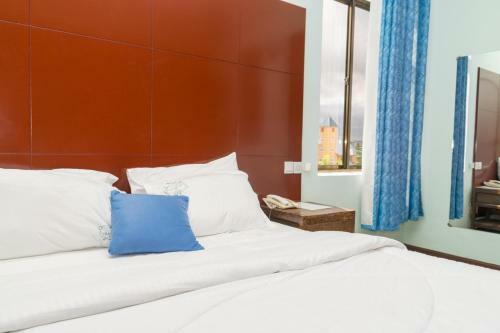 The Grand Villa Hotel